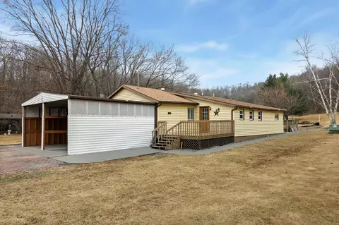 w6599 Casberg Coulee Road, Holland, WI 54636