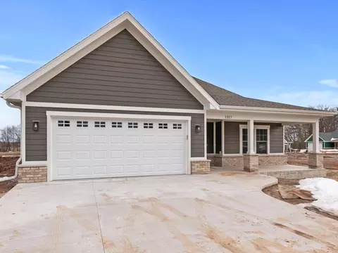 1327 Wolf, Manitowoc, WI 54220