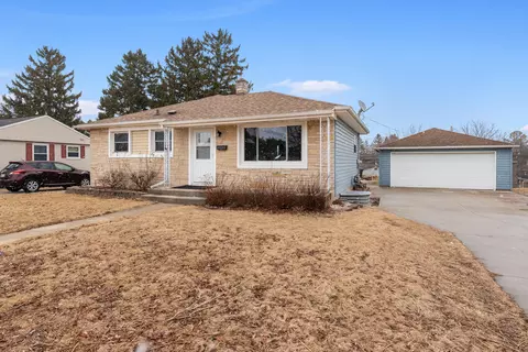 230 Summit, Port Washington, WI 53074