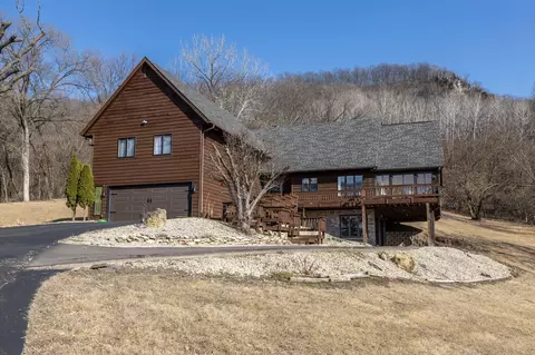 n8246 Us 53, Holland, WI 54636