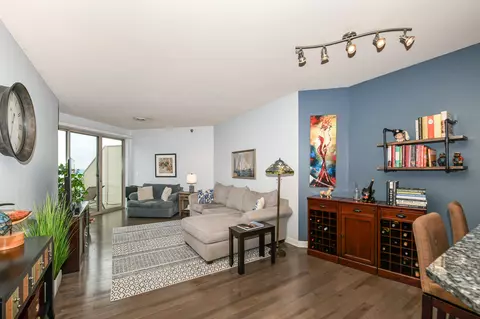 4120 S S Lk #454, Saint Francis, WI 53235