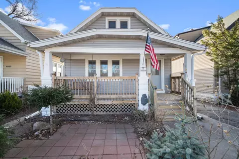 6907 Harvey, Wauwatosa, WI 53213
