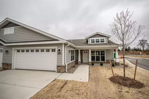1079 Anchor, West Bend, WI 53095