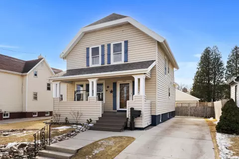 1821 New York, Manitowoc, WI 54220