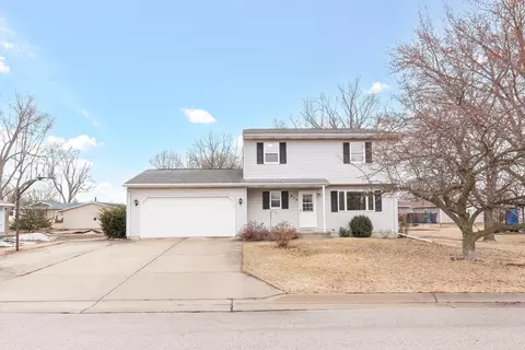 913 Clay, Watertown, WI 53098