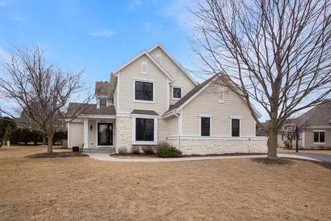 1832 Glenn Spg, Oconomowoc, WI 53066