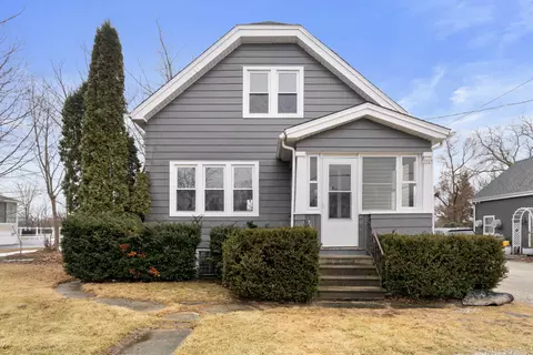 3727 E Ryan, Oak Creek, WI 53154