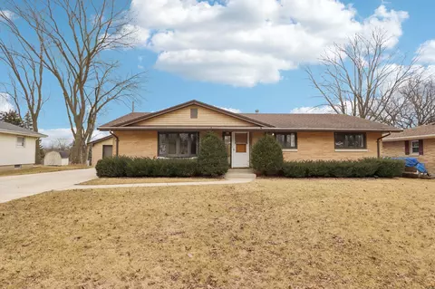 432 Dardis, Burlington, WI 53105