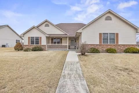 610 Deer Rdg, Kewaskum, WI 53040