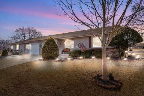 1835 Hilltop, West Bend, WI 53095