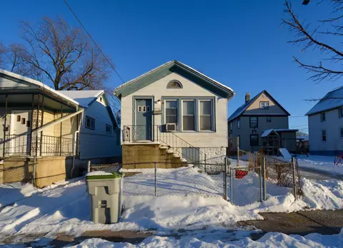 1522 S S Un, Milwaukee, WI 53204