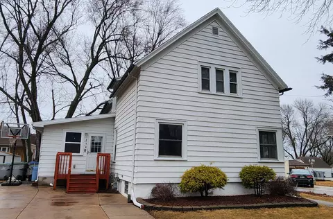 214 E Plainfield, Milwaukee, WI 53207