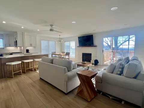 1075 Lakeland #9-26, Geneva, WI 53147