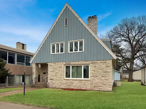 1432 Charles, La Crosse, WI 54603