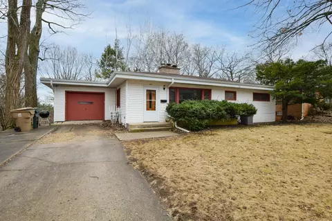 1417 Longview, Madison, WI 53704