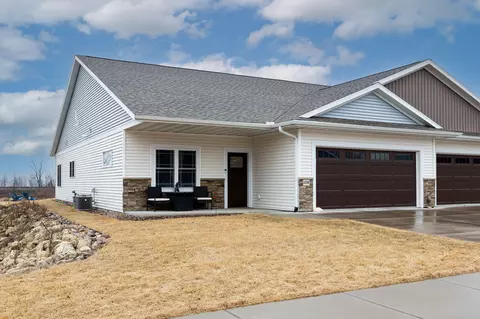6208 River Run, La Crosse, WI 54601