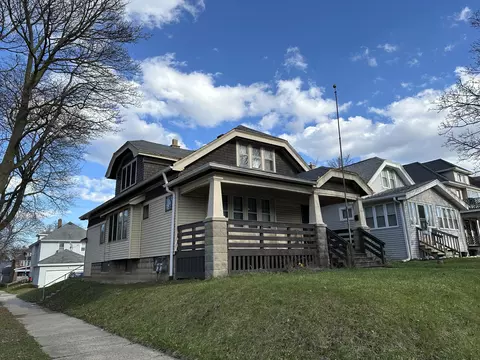 2576 N 50th #2576A, Milwaukee, WI 53210