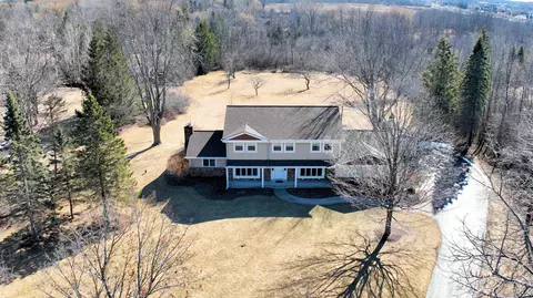 733 W Glen Oaks, Mequon, WI 53092