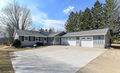 2729 Newark, Barton, WI 53090