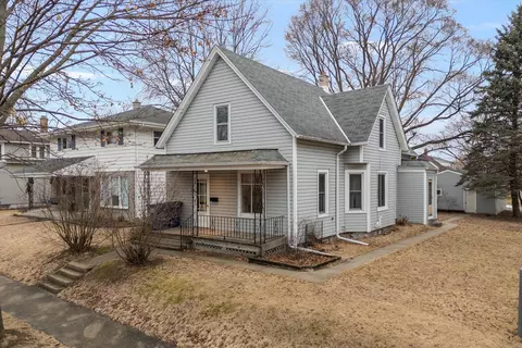 454 W Foster, Port Washington, WI 53074