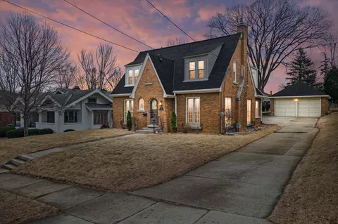 115 N Hartwell, Waukesha, WI 53186