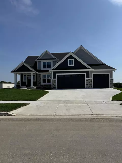 496 Limestone, Slinger, WI 53086
