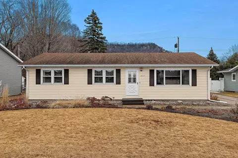 1817 28th, La Crosse, WI 54601