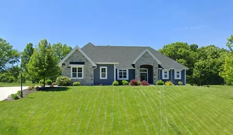 1061 Timber Stone, Hubertus, WI 53033