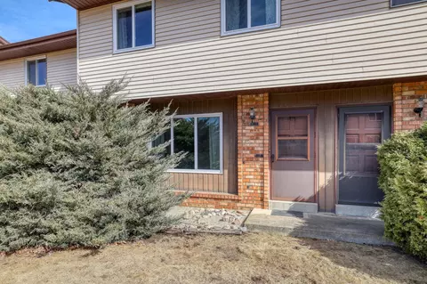 w167n11547 Westminster #9, Germantown, WI 53022
