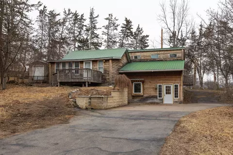 2435 Jackson, La Crosse, WI 54601