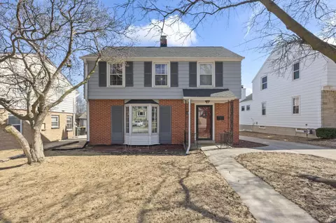604 Pleasant Vw, Wauwatosa, WI 53226