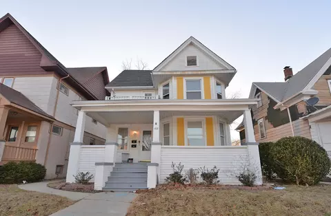 1432 Hayes, Racine, WI 53405