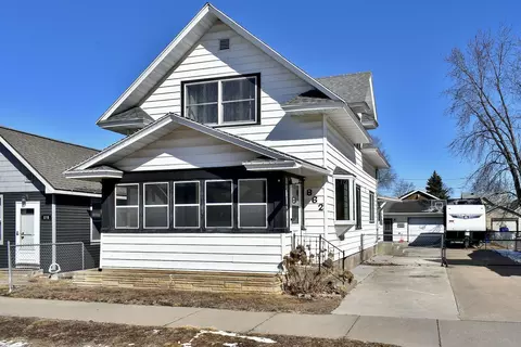 862 8th, Winona, MN 55987