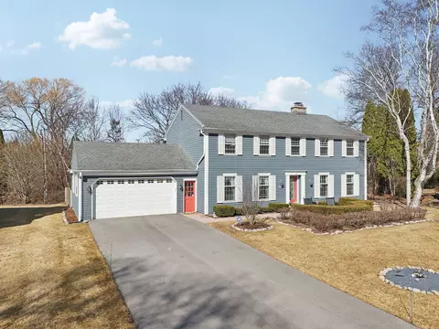10339 N Versailles, Mequon, WI 53092