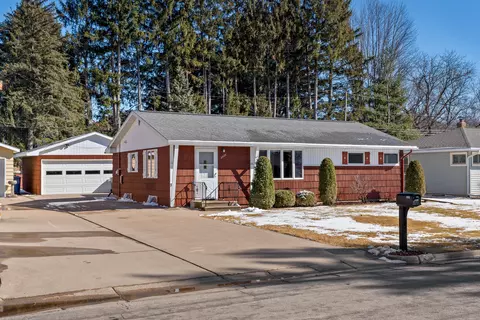 2323 31st, La Crosse, WI 54601