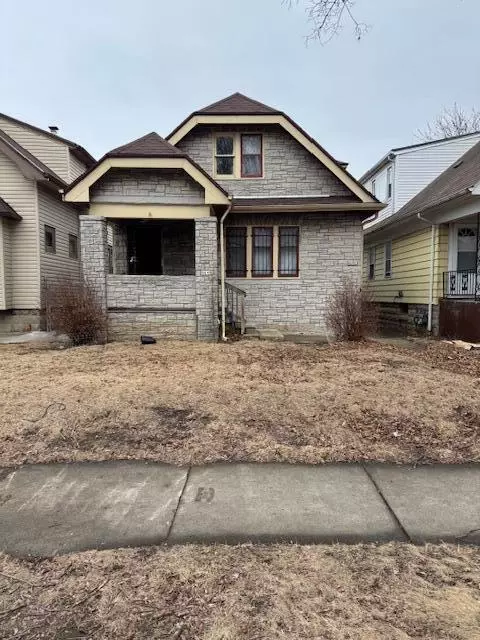 4648 N 28th, Milwaukee, WI 53209
