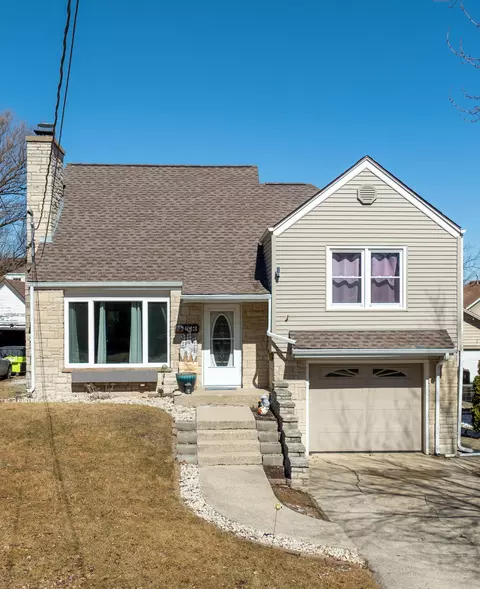 613 Parish, Delavan, WI 53115