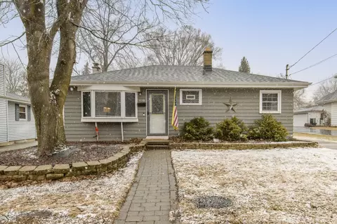 420 N Hine, Waukesha, WI 53188