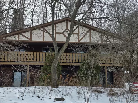 919 Raymond, Sheboygan Falls, WI 53085