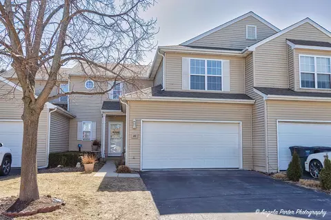 1400 Hunters Rdg #120, Genoa City, WI 53128
