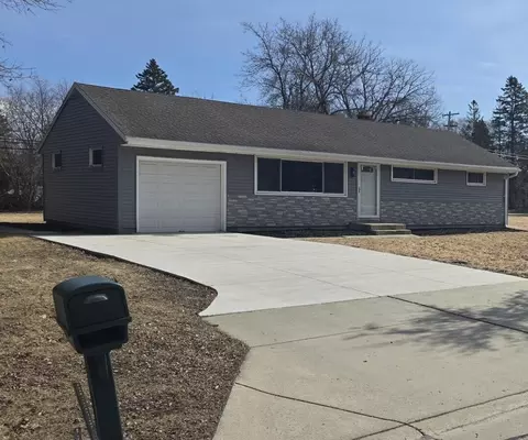 5568 S 41st, Greenfield, WI 53221