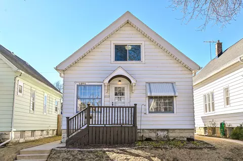 2515 S Burrell, Milwaukee, WI 53207