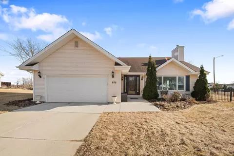 825 Royal, West Bend, WI 53090