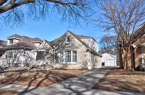 2922 S 45th, Milwaukee, WI 53219