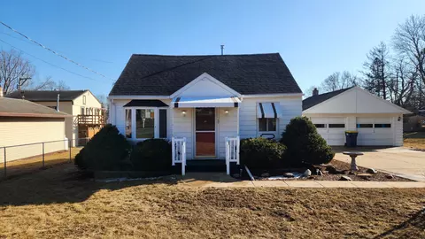 2402 W St Lawrence, Beloit, WI 53511