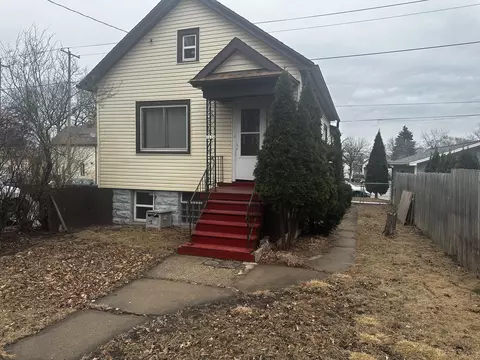 1624 S 4th, Milwaukee, WI 53204