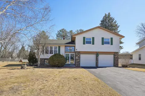 305 N 7th, Waterford, WI 53185