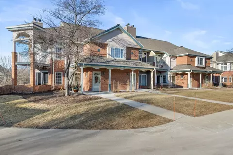 18980 Toldt Woods #31, Brookfield, WI 53045