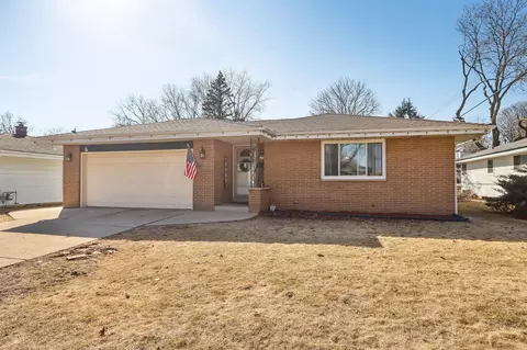 6037 S 19th, Milwaukee, WI 53221