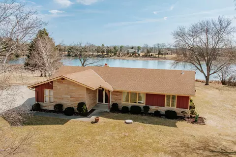 36253 Silver Maple, Summit, WI 53066